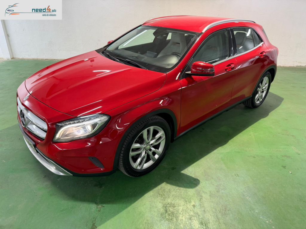 MERCEDES-BENZ  GLA 220 CDI 4MATIC EDITION 1